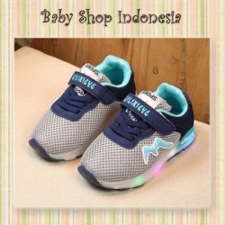 large sepatu lampu biru